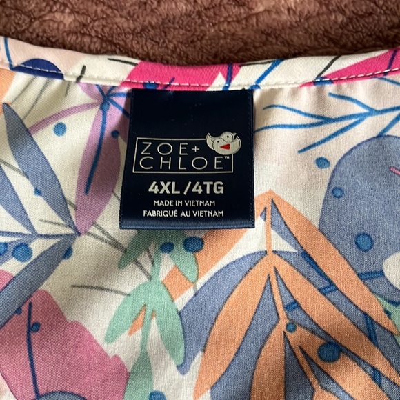 Scrub tops - Picture 8 of 9